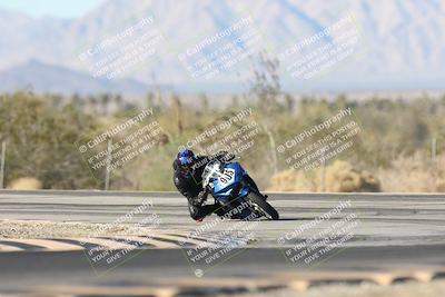 media/Dec-06-2025-CVMA (Sat) [[4a896cc04c]]/Race 9-500-400-350 Supersport/